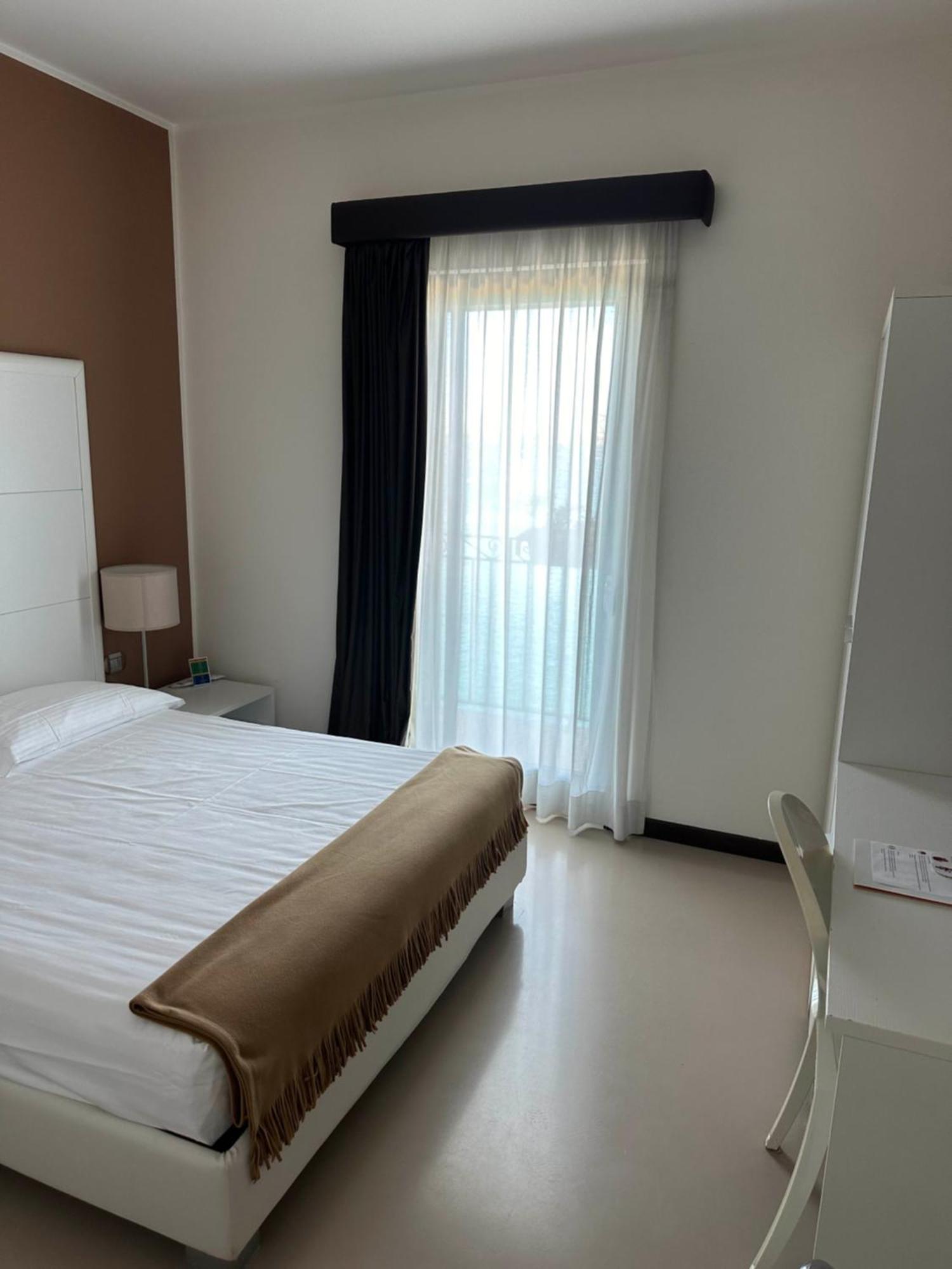 Albergo Del Sole Taranto Luaran gambar