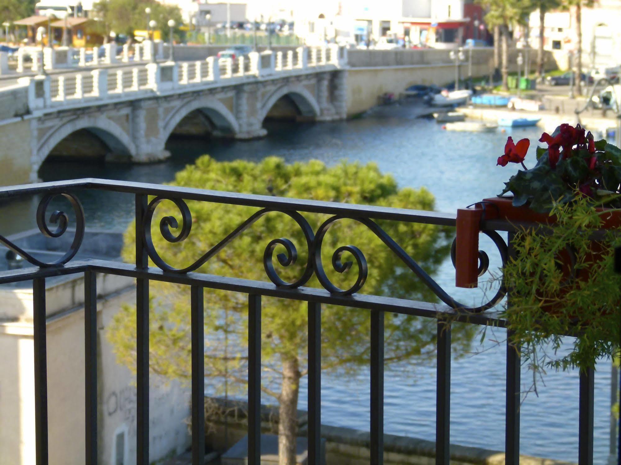 Albergo Del Sole Taranto Luaran gambar