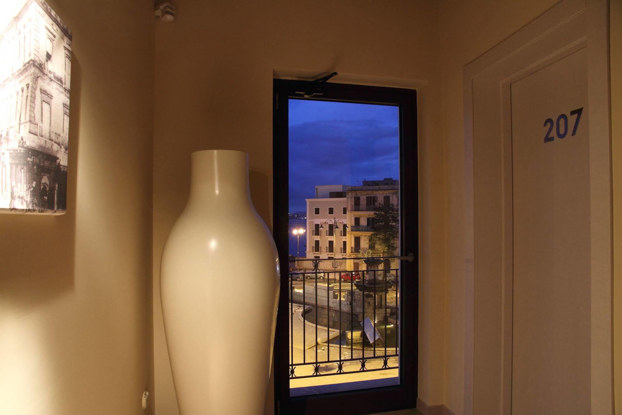 Albergo Del Sole Taranto Luaran gambar