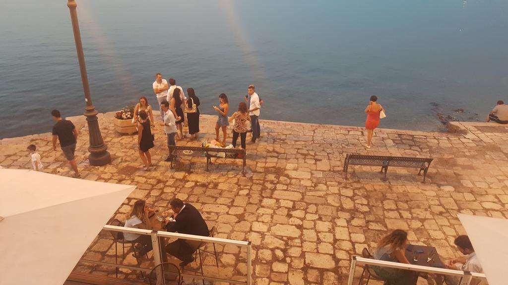 Albergo Del Sole Taranto Servis gambar