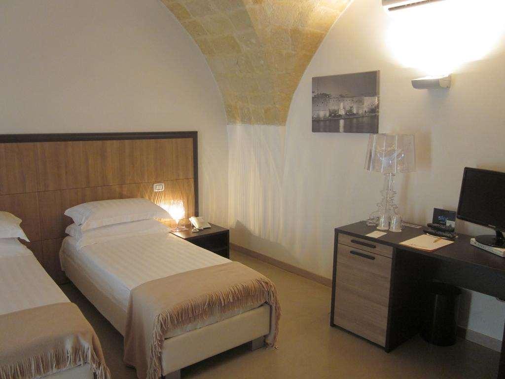 Albergo Del Sole Taranto Bilik gambar